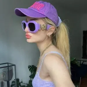 Versace VE4424U 536687 Sunglasses MEDUSA BIGGIE Lilak Gray Oversized Women Versace | Accessories | Versace Ve4424u536687 Sunglasses  main image 4